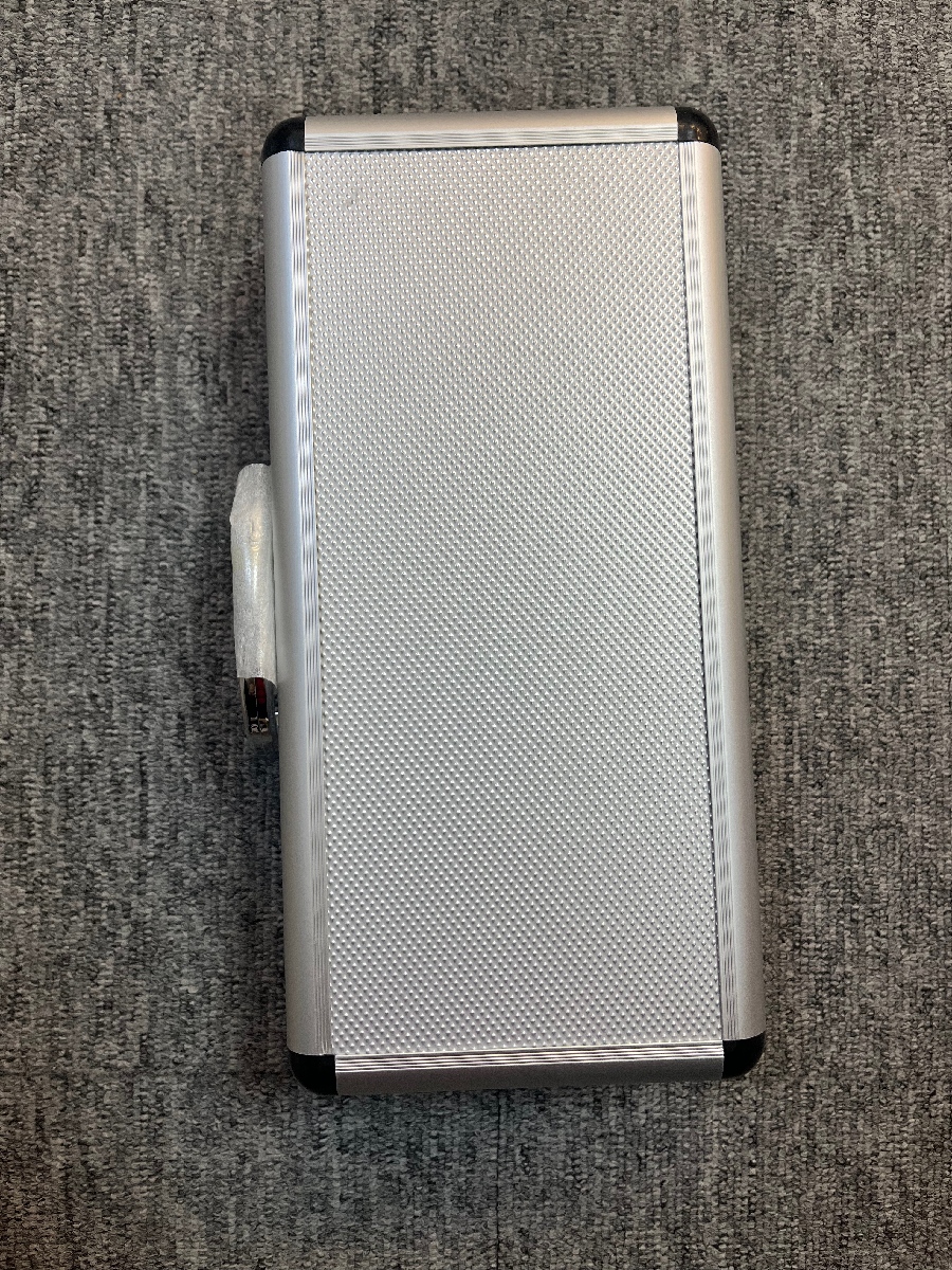 Portable SF6 leak detector for gas insulated switchgear maintenance